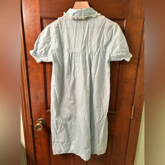 VTG Lightweight cotton lace trim embroidered nightgown. No brand or size tag - Picture 5 of 5